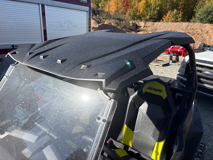 2017-polaris-rzr-900-image-11