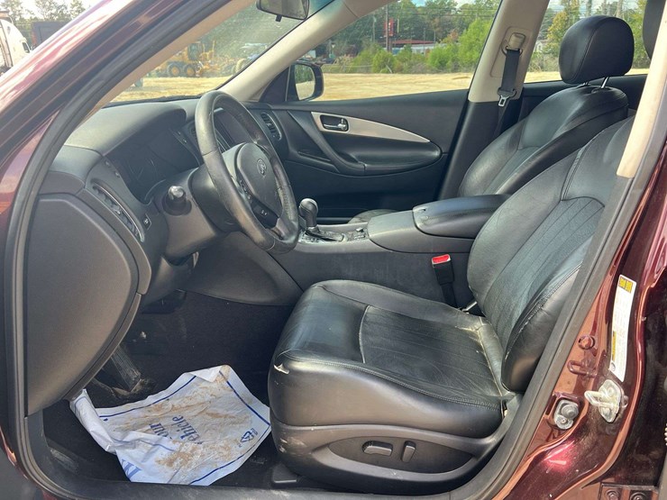 2017-infiniti-qx50-image-10