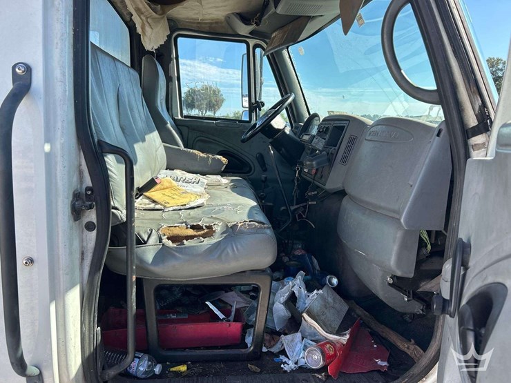 2006-international-durastar-4300-image-36