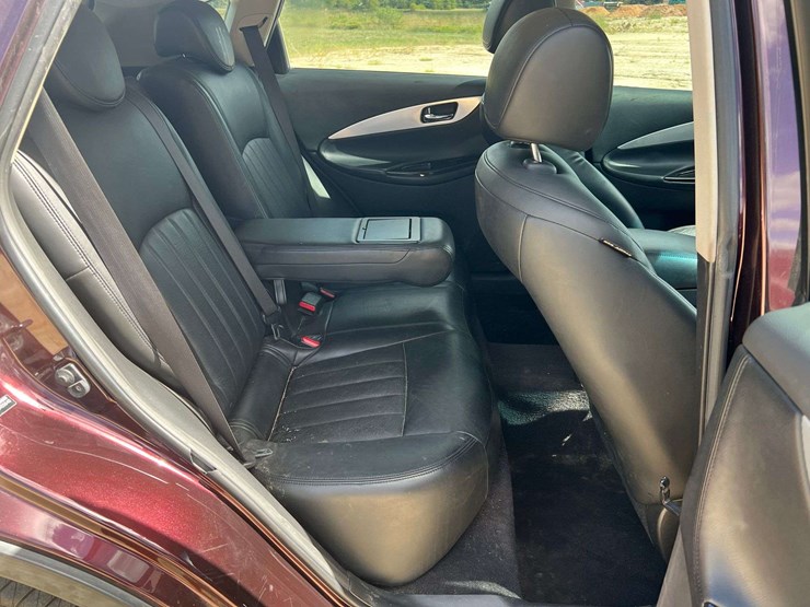 2017-infiniti-qx50-image-16
