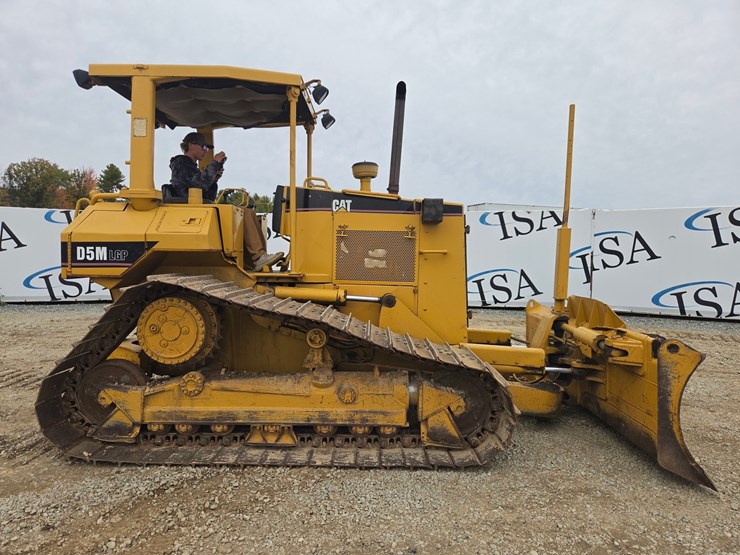 caterpillar-d5m-lgp-image-6