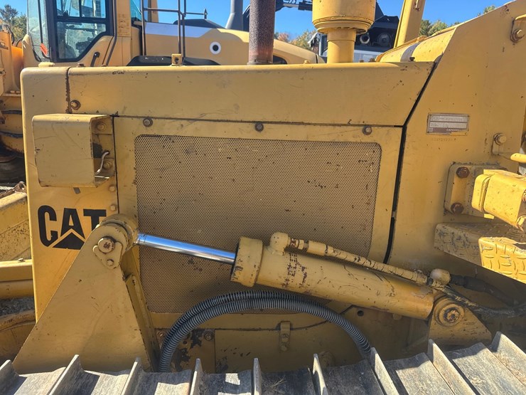 caterpillar-d3b-lgp-image-17