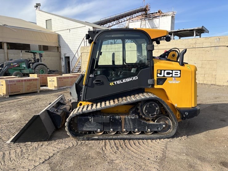 2021-jcb-3ts-8t-image-5