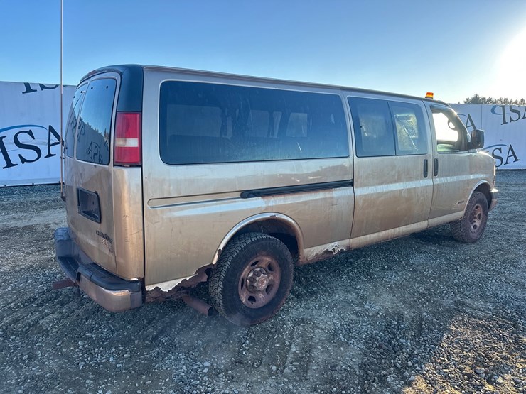 2005-chevrolet-express-3500-image-5