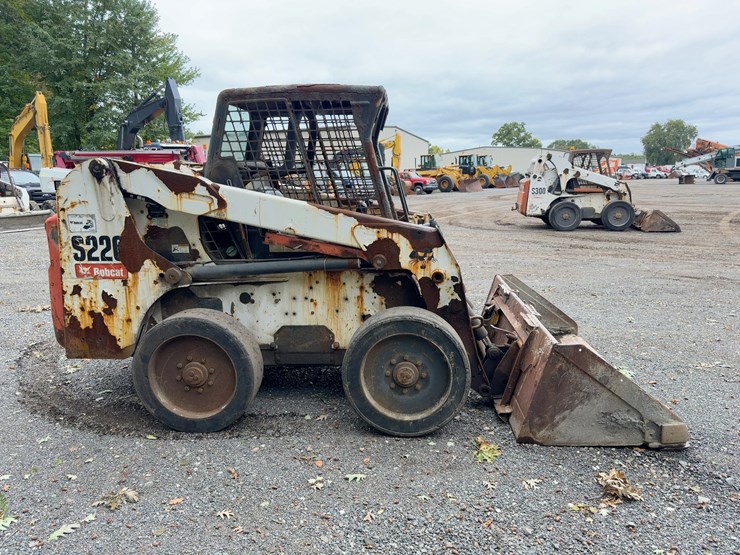 2009-bobcat-s220-image-6