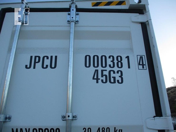 40'-shipping-container-image-10