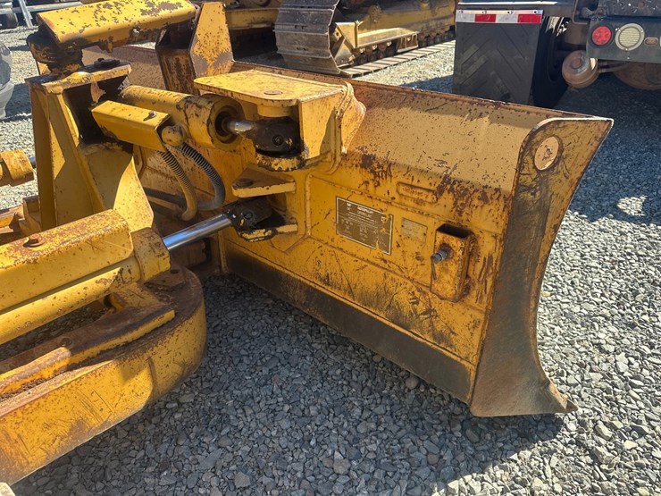 caterpillar-d3c-xl-image-11