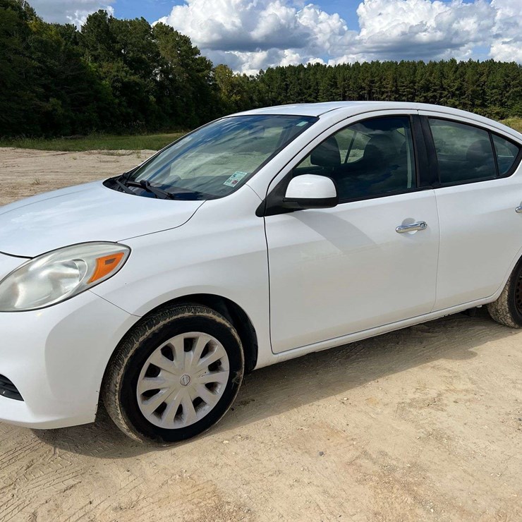 2014 Nissan Versa 4-Door Sedan (38,174 Miles)