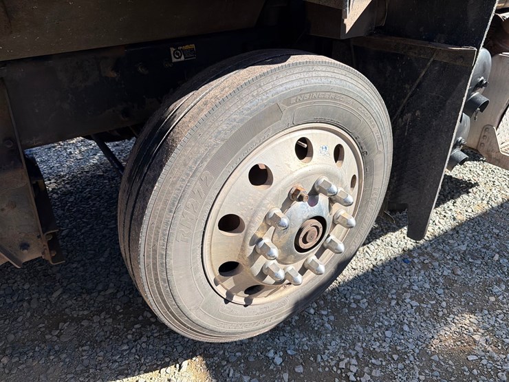 2019-peterbilt-367-image-91