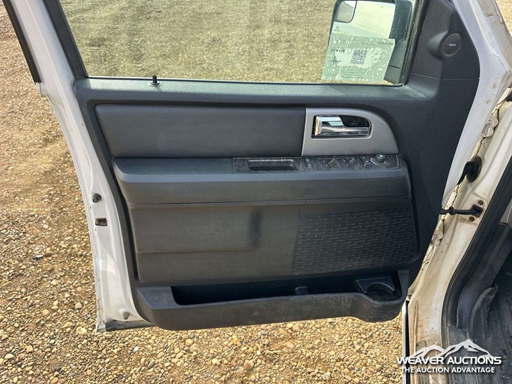 2016-ford-expedition-limited-image-26