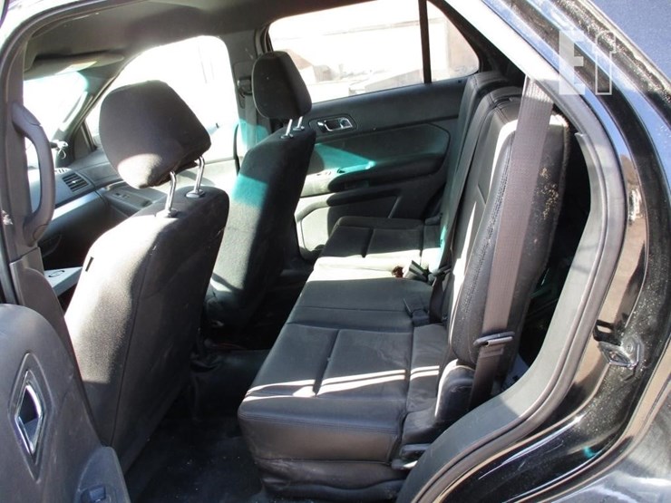 2014-ford-explorer-image-8