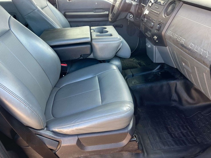 2015-ford-f550-image-28