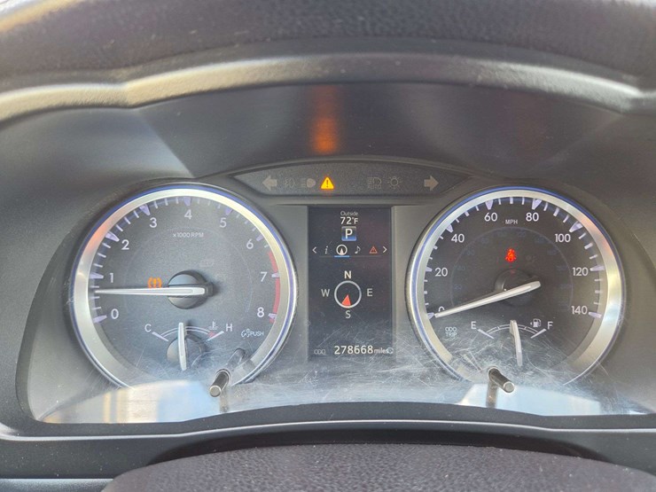 2015-toyota-highlander-xle-image-25