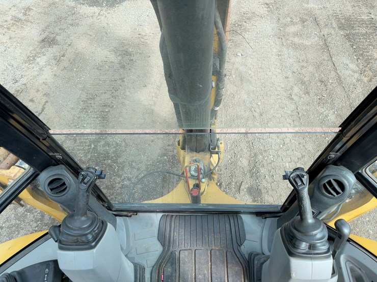 2012-caterpillar-430f-image-26