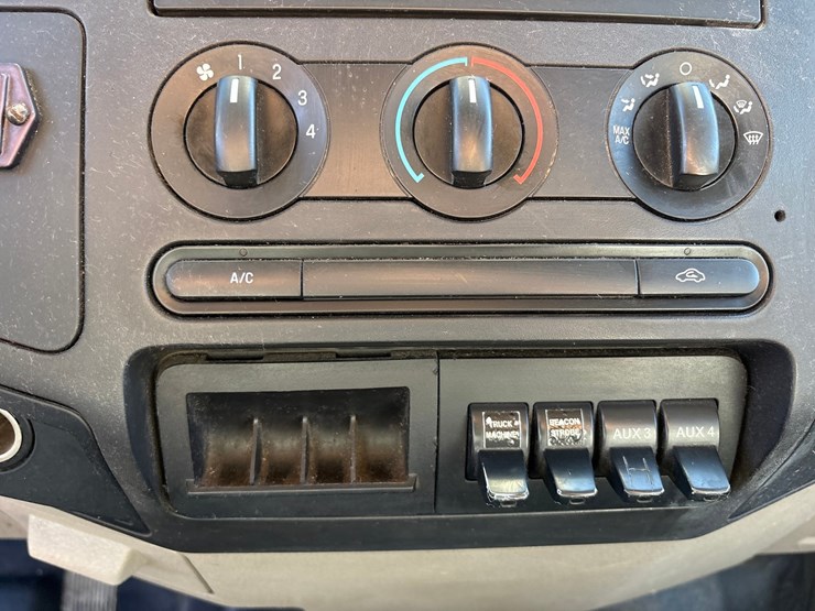 2008-ford-f550-image-70