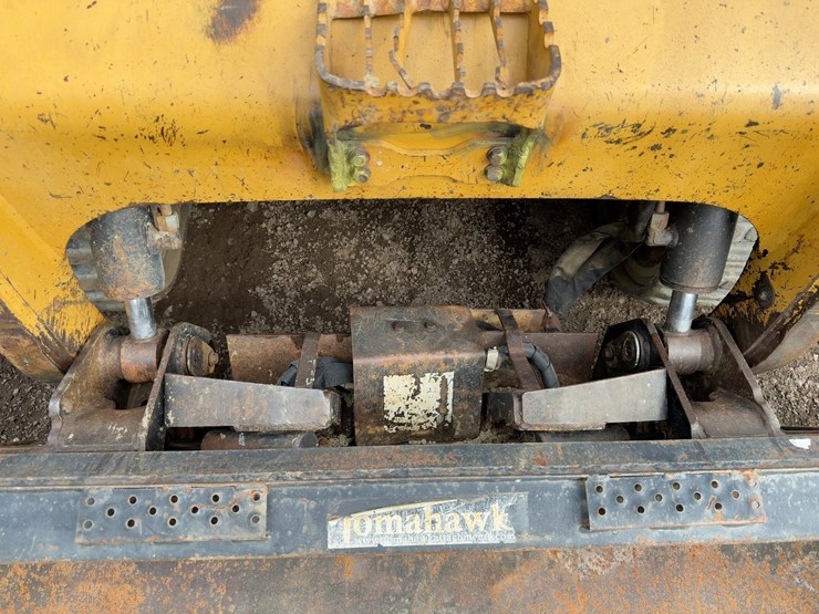 2005-caterpillar-277b-image-10