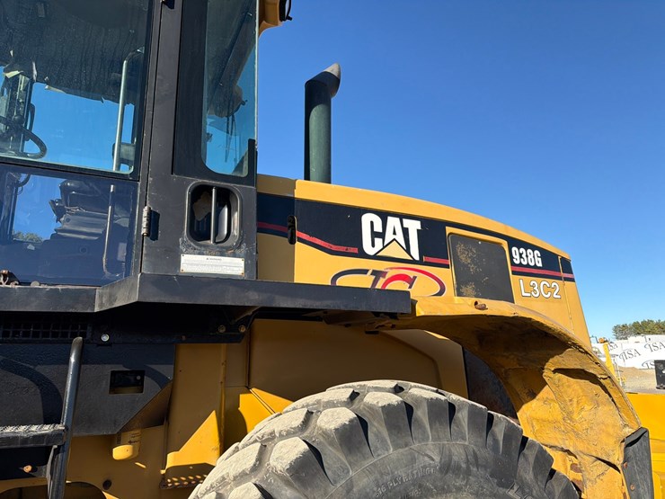 caterpillar-938g-image-22