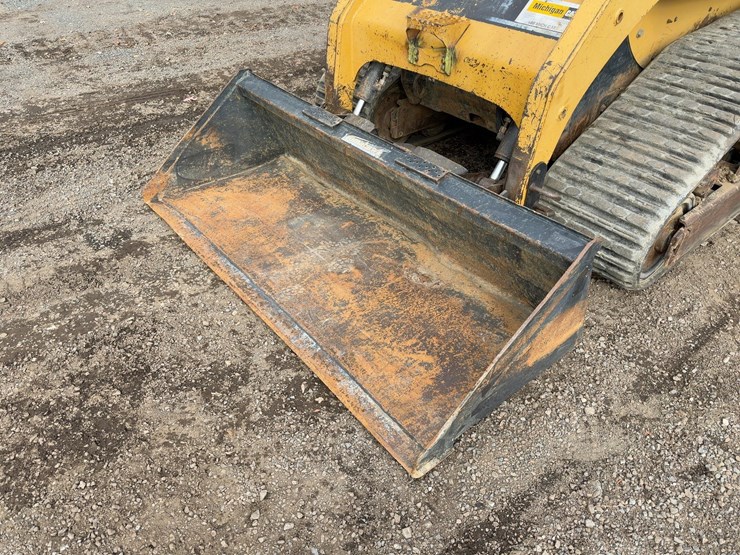 2005-caterpillar-277b-image-9
