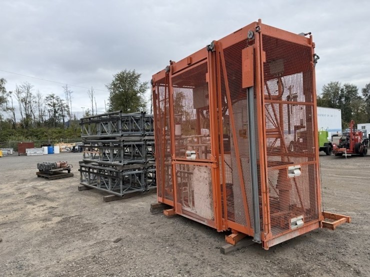 alimak-ab-100'-construction-elevator-image-1