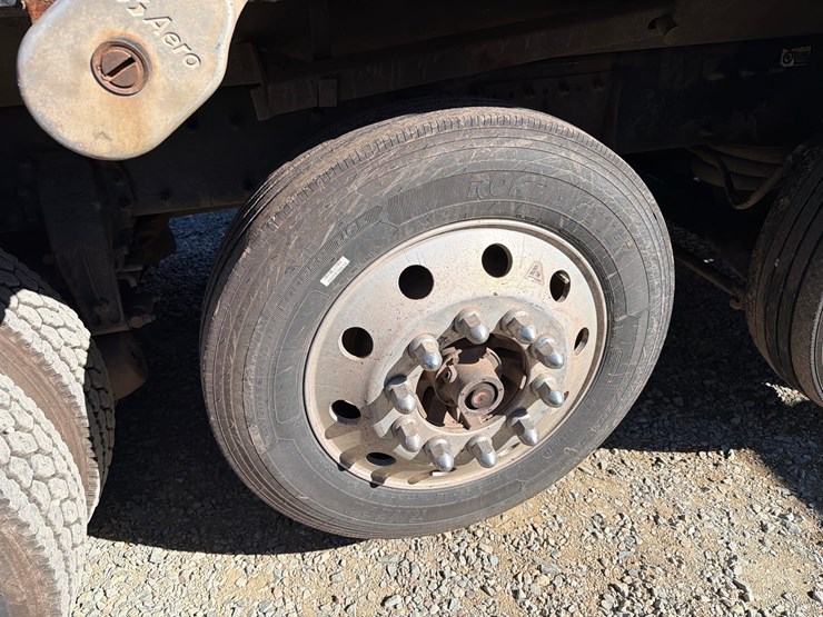 2019-peterbilt-367-image-90