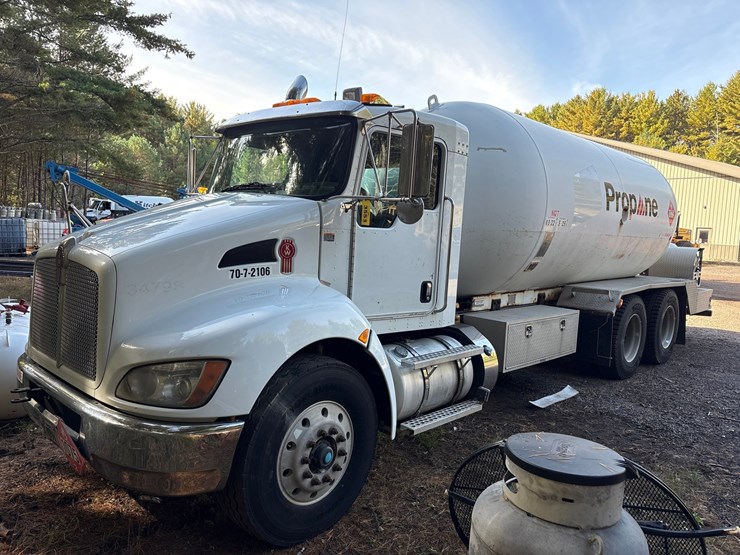 2013-kenworth-t370-image-1