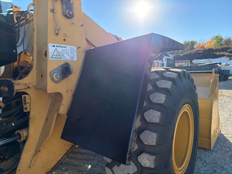 caterpillar-938g-image-38