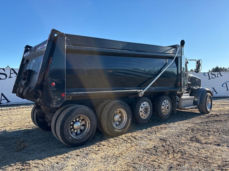 2019-peterbilt-367-image-5
