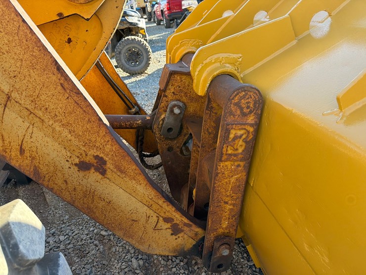 caterpillar-938g-image-40