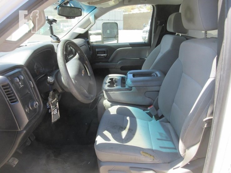 2015-chevrolet-2500hd-image-7