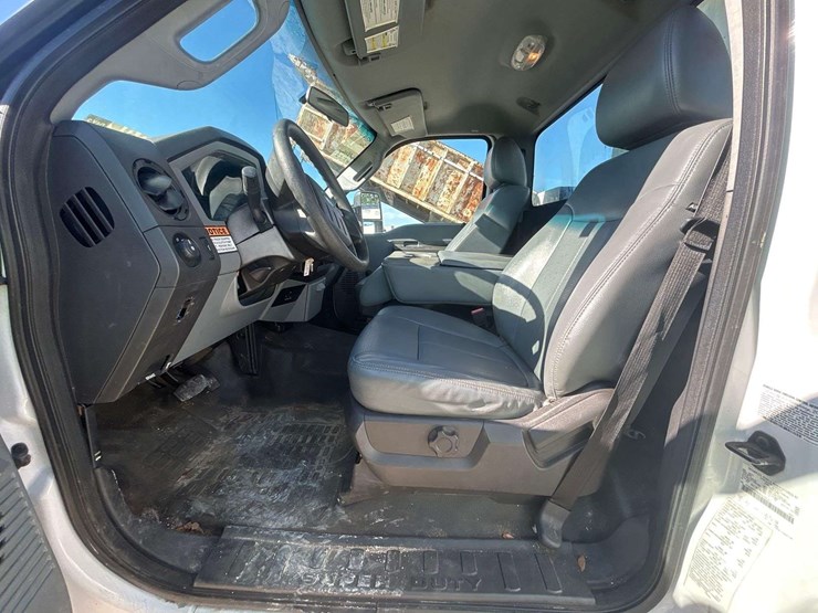 2016-ford-f550-image-26