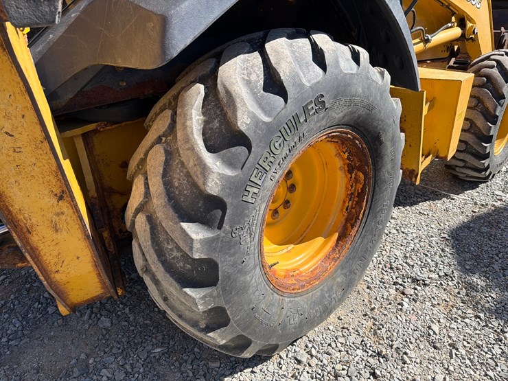 2005-deere-310sg-image-75