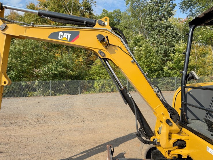 2016-caterpillar-304e2-cr-image-15