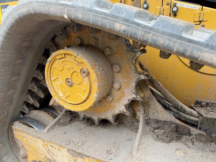 2020-caterpillar-299d2-xhp-image-13