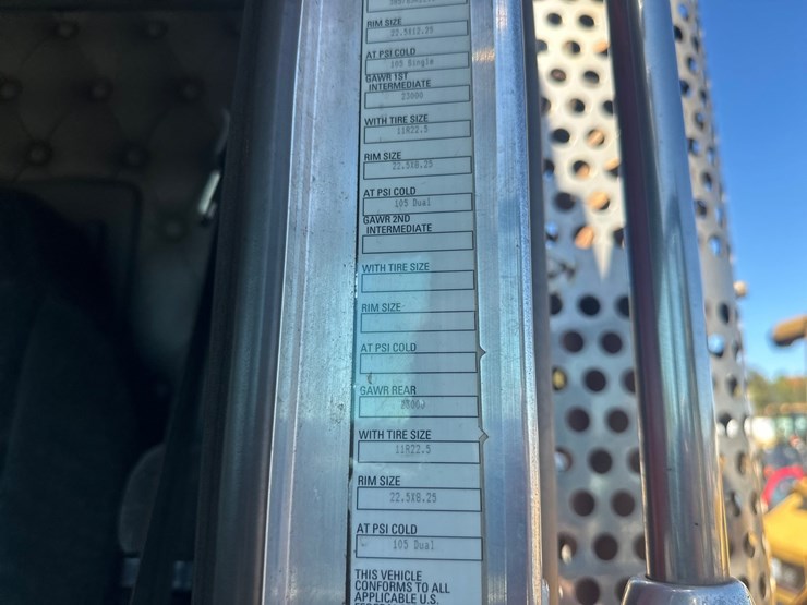 2011-caterpillar-c15-image-70