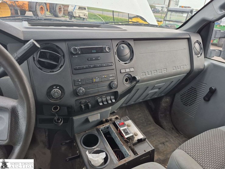 2014-ford-f350-image-12