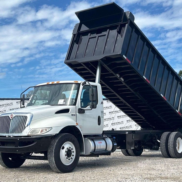 2020 INTERNATIONAL MV607