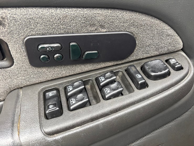 2003-chevrolet-2500-image-62