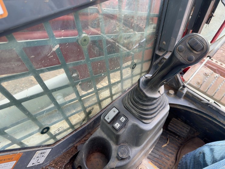 2019-takeuchi-tl6r-image-22