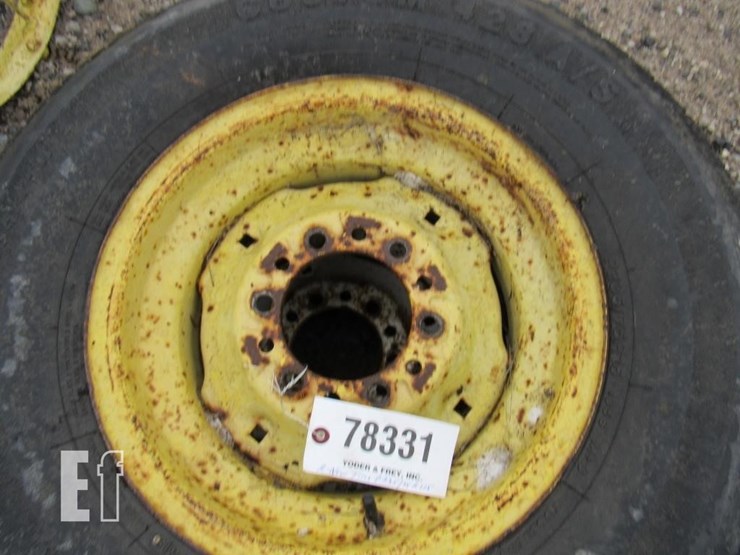 john-deere-235-image-2