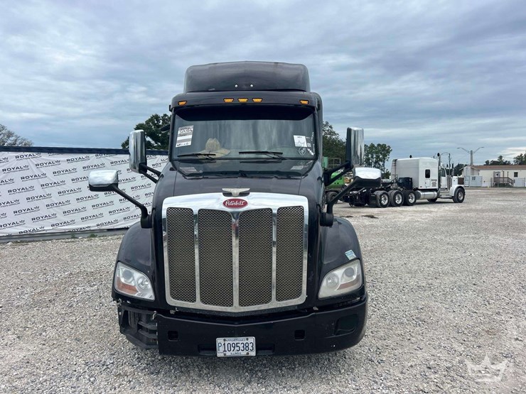 2016-peterbilt-579-image-26