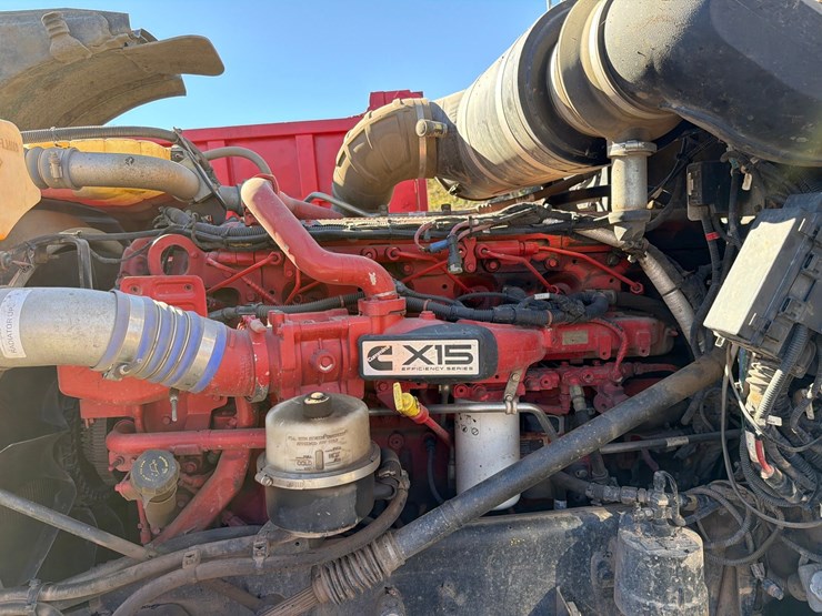 2019-peterbilt-367-image-75