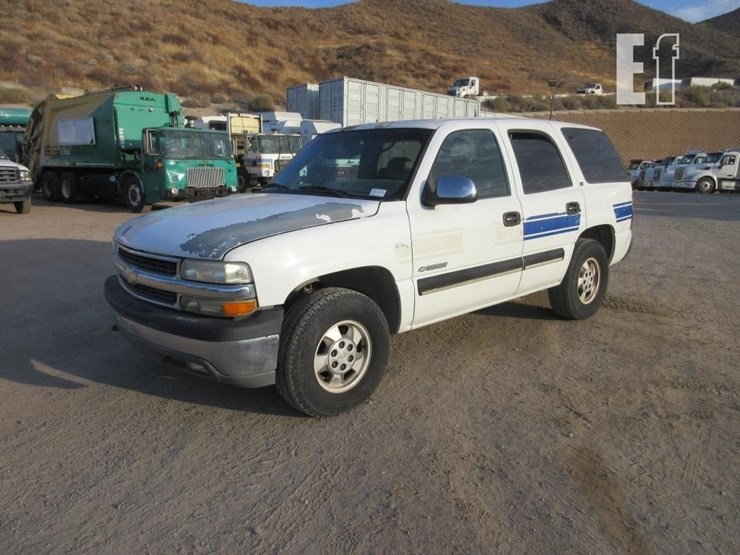 2001-chevrolet-tahoe-image-1