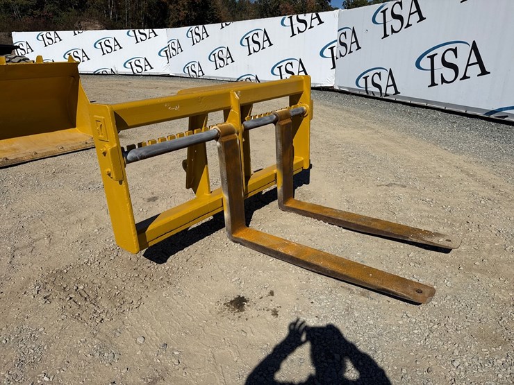 caterpillar-938g-image-8