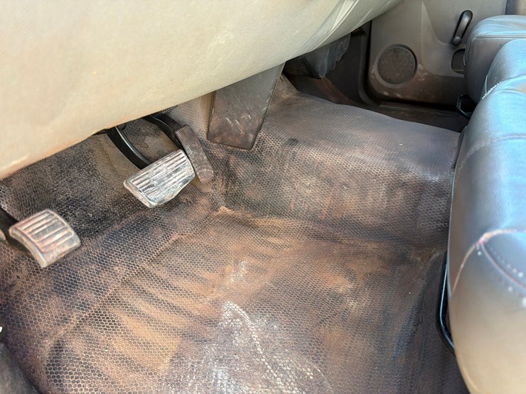 2013-chevrolet-1500-image-56