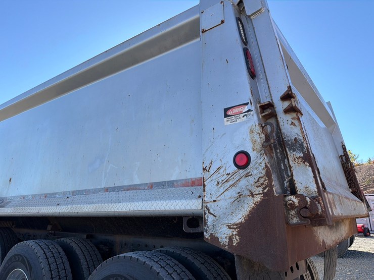 2018-western-star-4700-image-27