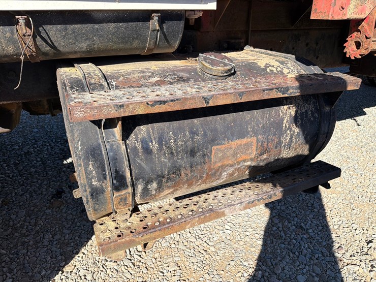 ford-l9000-image-12