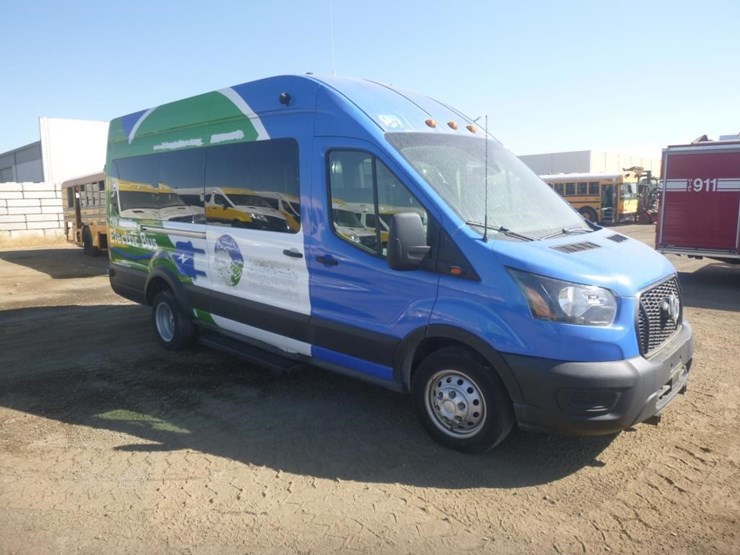 2022-ford-e450-image-2