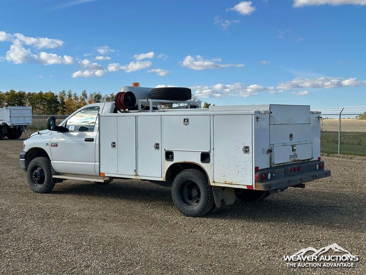 2007-dodge-ram-3500-image-4