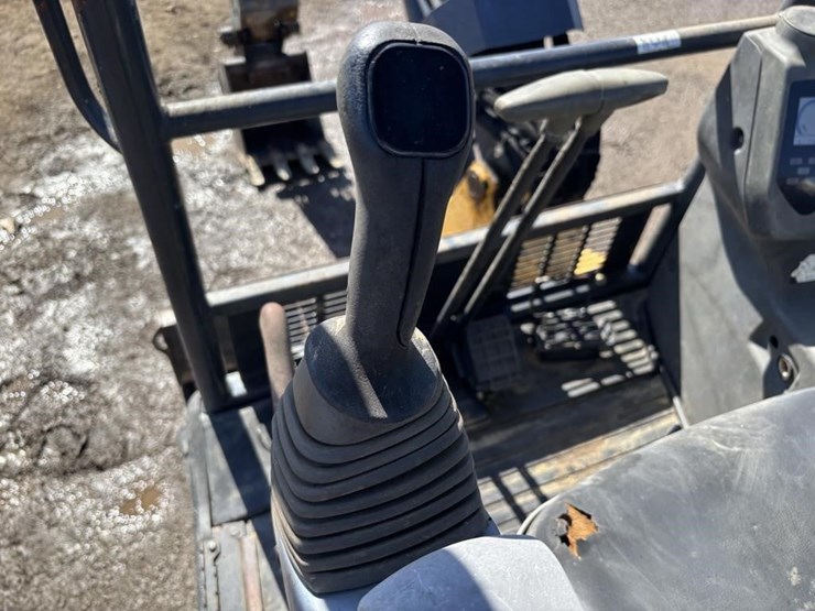 deere-27d-image-27