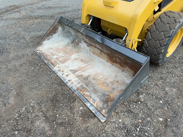 2013-caterpillar-262c2-image-9